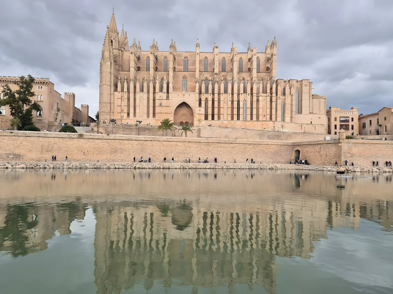 Palma Cathedral reflected in the water